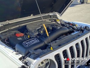 Jeep Wrangler JL Performance Air Intake - 3.6L V6 - Ram-Air - Dry Filter by Banks Power Jeep Wrangler JL Performance Air Intake - 3.6L V6 - Ram-Air - Dry Filter by Banks Power